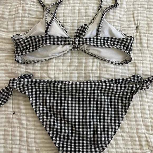 Target Bikini - Picture 2 of 3